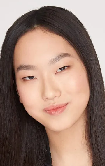 Фотография актёра – Мэдисон Ху (Madison Hu)