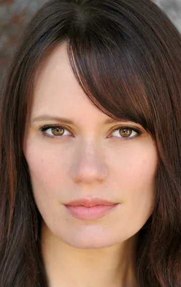 Фотография актёра – Эмили Суоллоу (Emily Swallow)