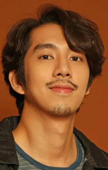 Фотография актёра – Нат Китчарит (Nat Kitcharit)