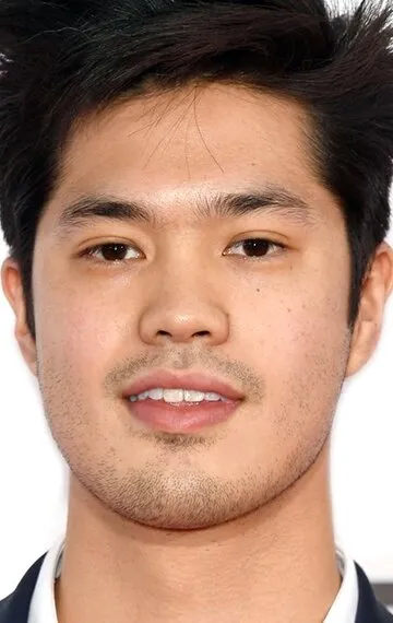 Фотография актёра – Росс Батлер (Ross Butler)