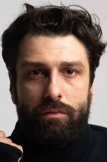 Фотография актёра – Айтек Шаян (Aytek Şayan)