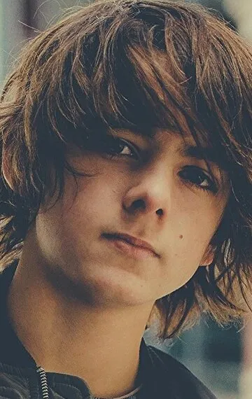 Фотография актёра – Макс Чарльз (Max Charles)